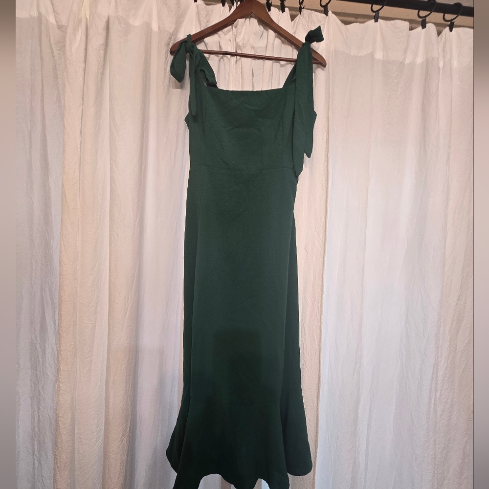 Tie-Shoulder Emerald Green Maxi Dress